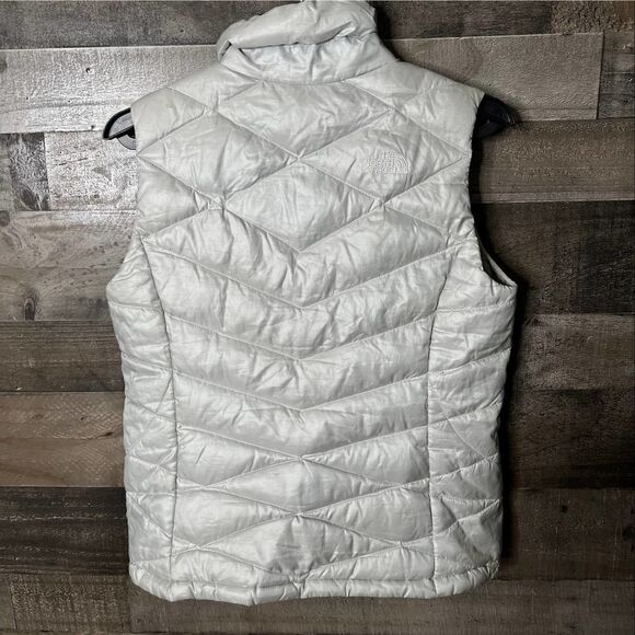 The North Face Aconcagua Down Vest Womens Medium - Picture 3 of 4